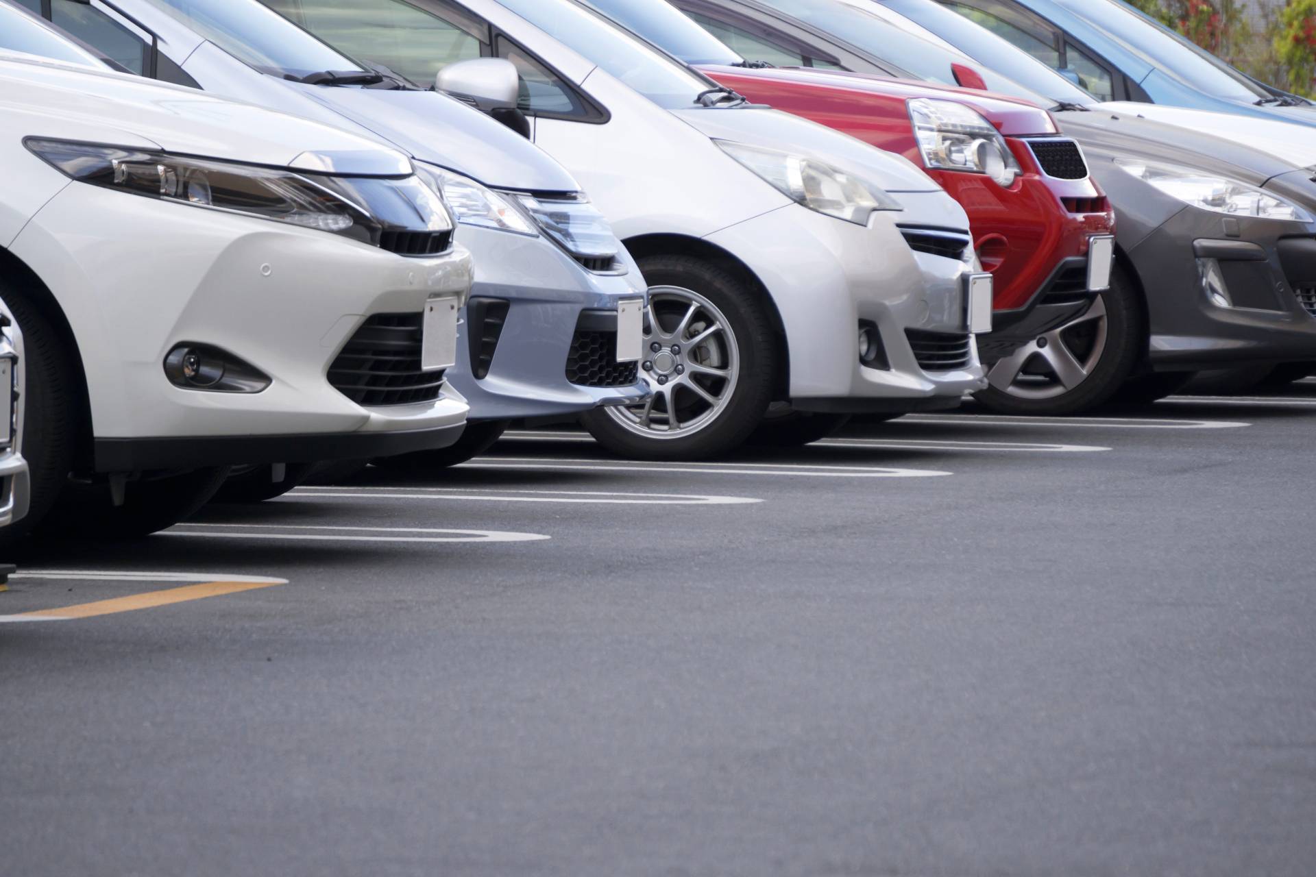駐車場54台完備